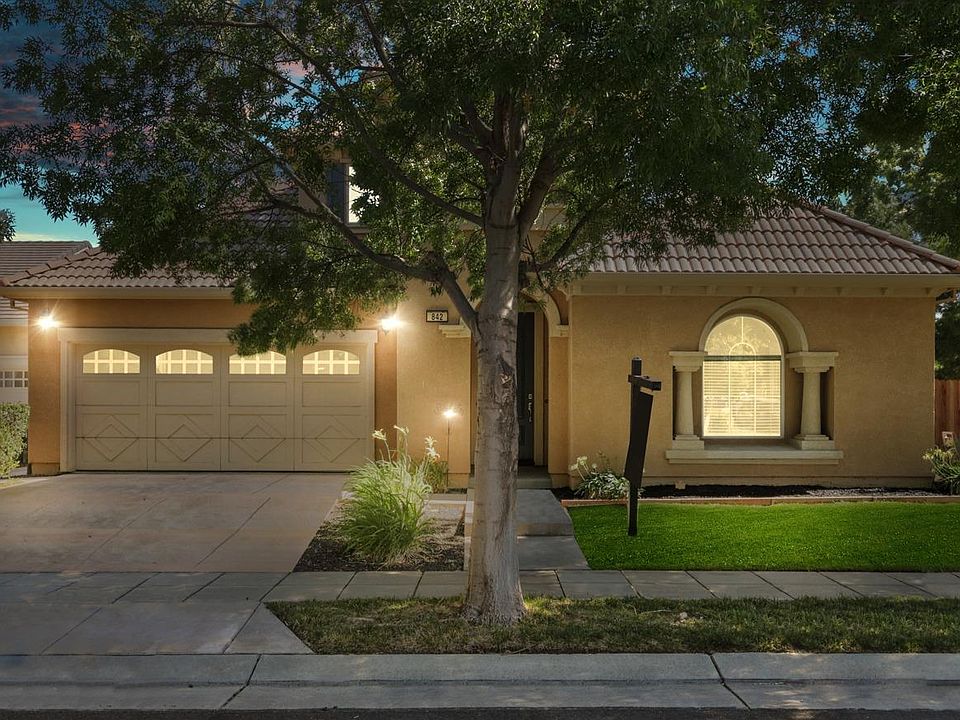 2nd image of 842 S Lista St