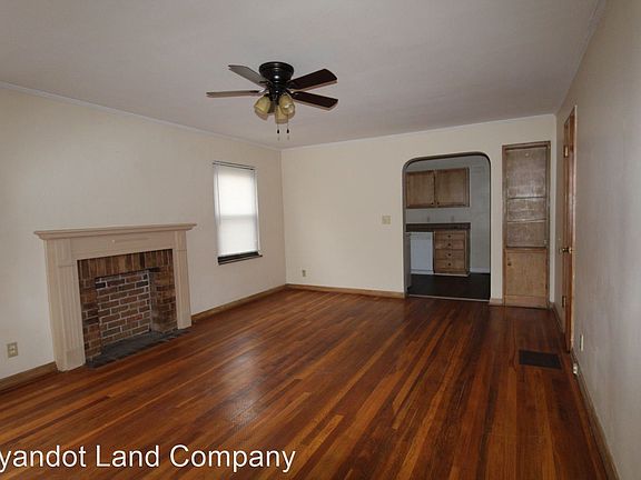 2nd image of 4655 N High St #9319922