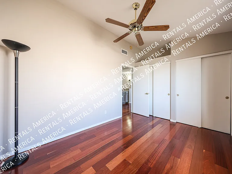 4616 E Summerhaven Dr — Photo 36