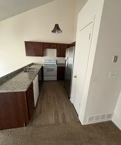 19878 E Brunswick Dr — Photo 6