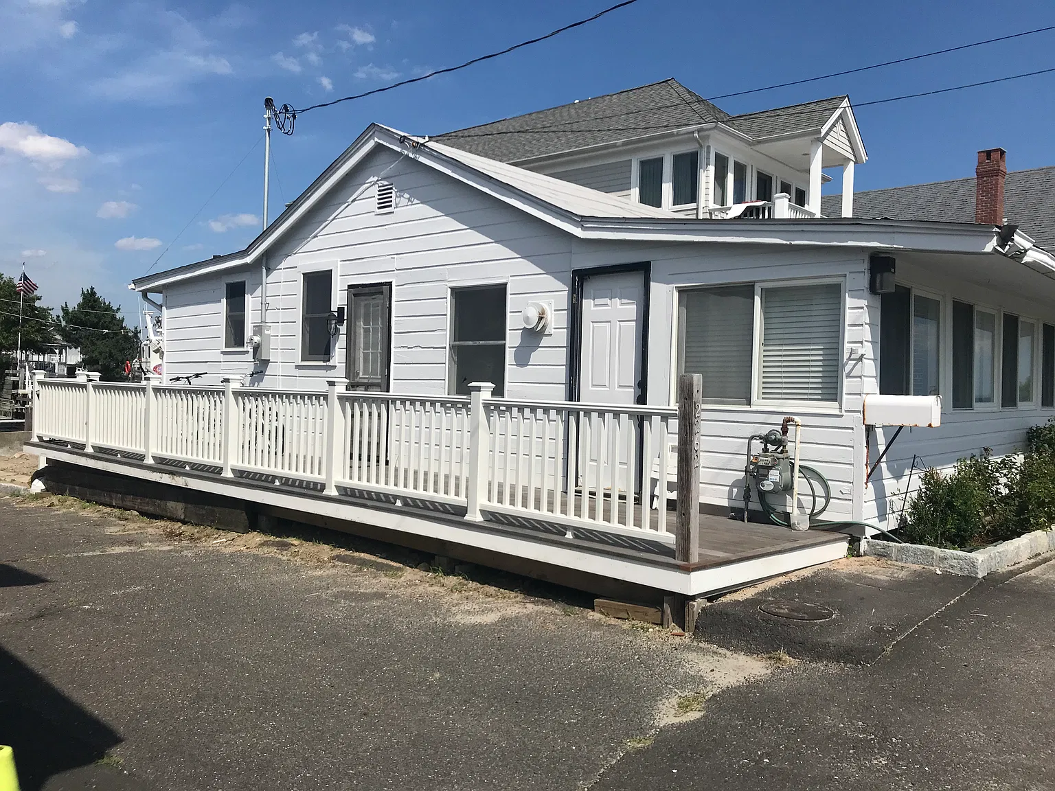 3 bed, 830 sqft, $5,500 — Photo 1