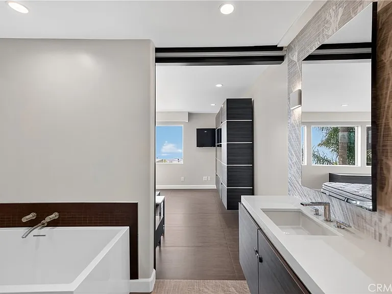 855 Santa Ana St — Photo 18