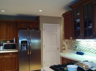 1 Poplar St, Nanuet, NY 10954