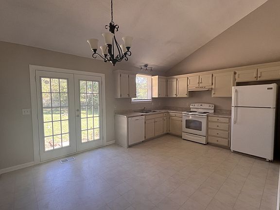 5th image of 204 One Mile Ln