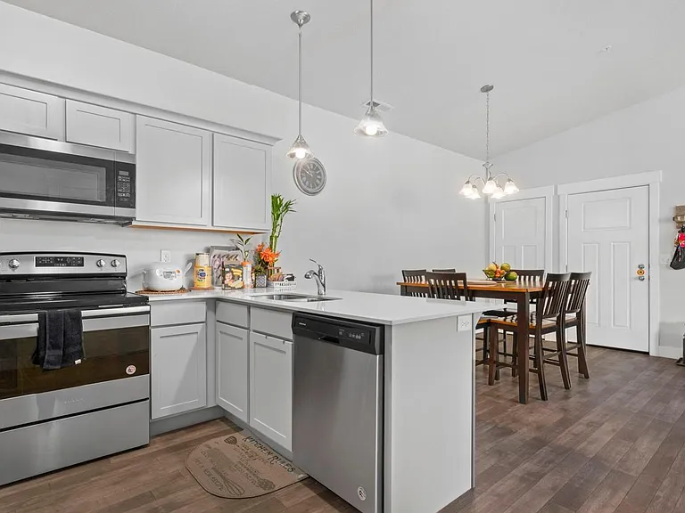 13233 S Andros Ln #301 — Photo 6