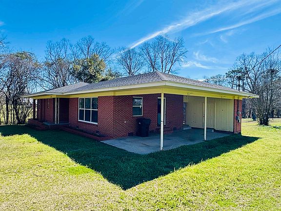 4th image of 105 McLeod Rd