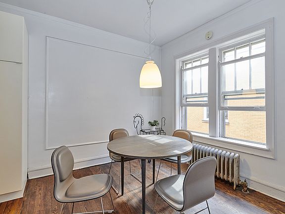 5th image of 3024 W Palmer Blvd APT 2S