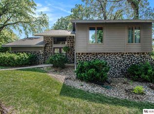 416 Ridgewood Dr, Bellevue, NE 68005
