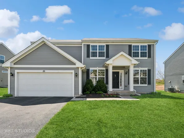 25 Catamaran Cir, Pingree Grove, IL 60140