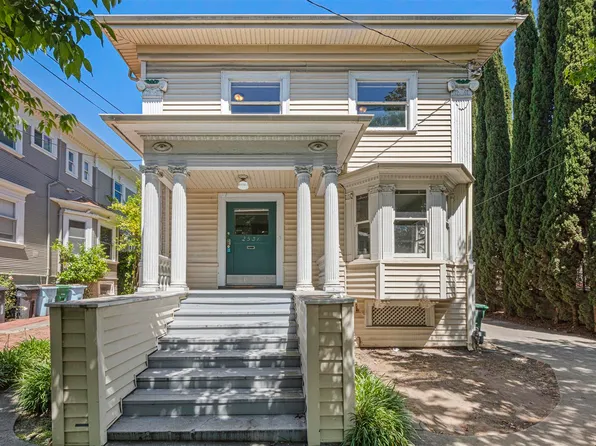 2531 College Ave, Berkeley, CA 94704