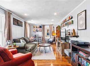 103 Oakland Ave, Cranston, RI 02910