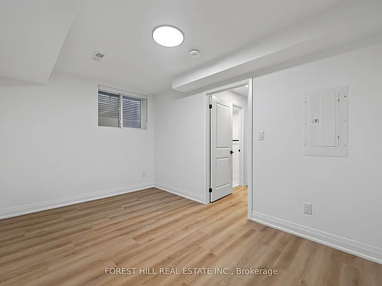 221 Churchill Ave #R — Photo 24