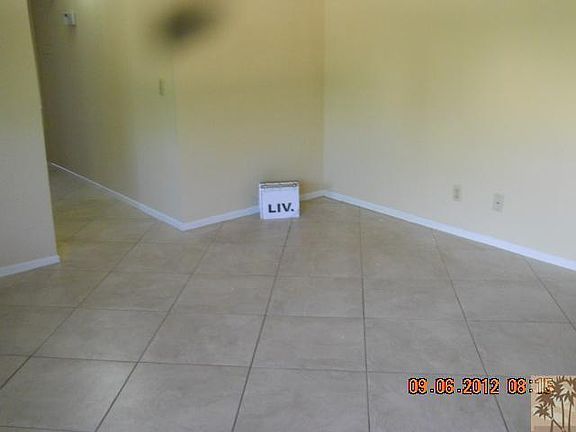 4th image of 410 Bradshaw Ln #84