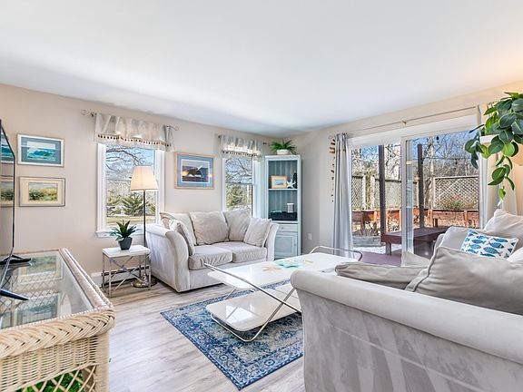 3rd image of 25 Oakwood Road