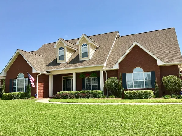 125 Grayton Ln, Enterprise, AL 36330