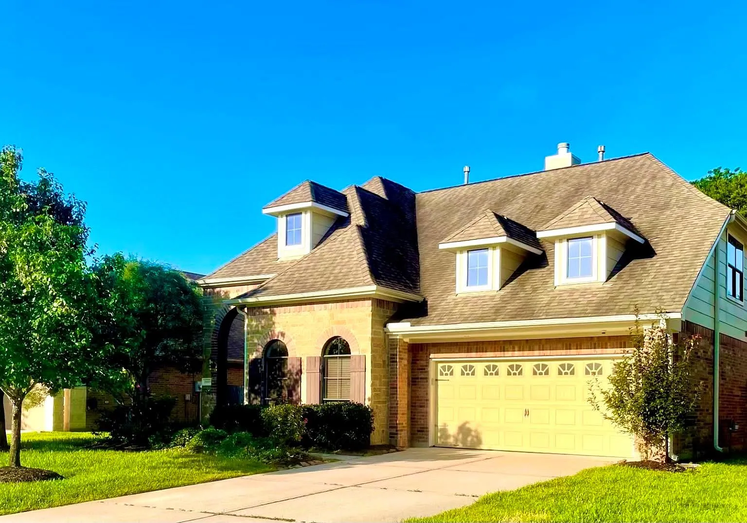 4 bed, 3.5 bath, 3484 sqft, $3,600 — Photo 1