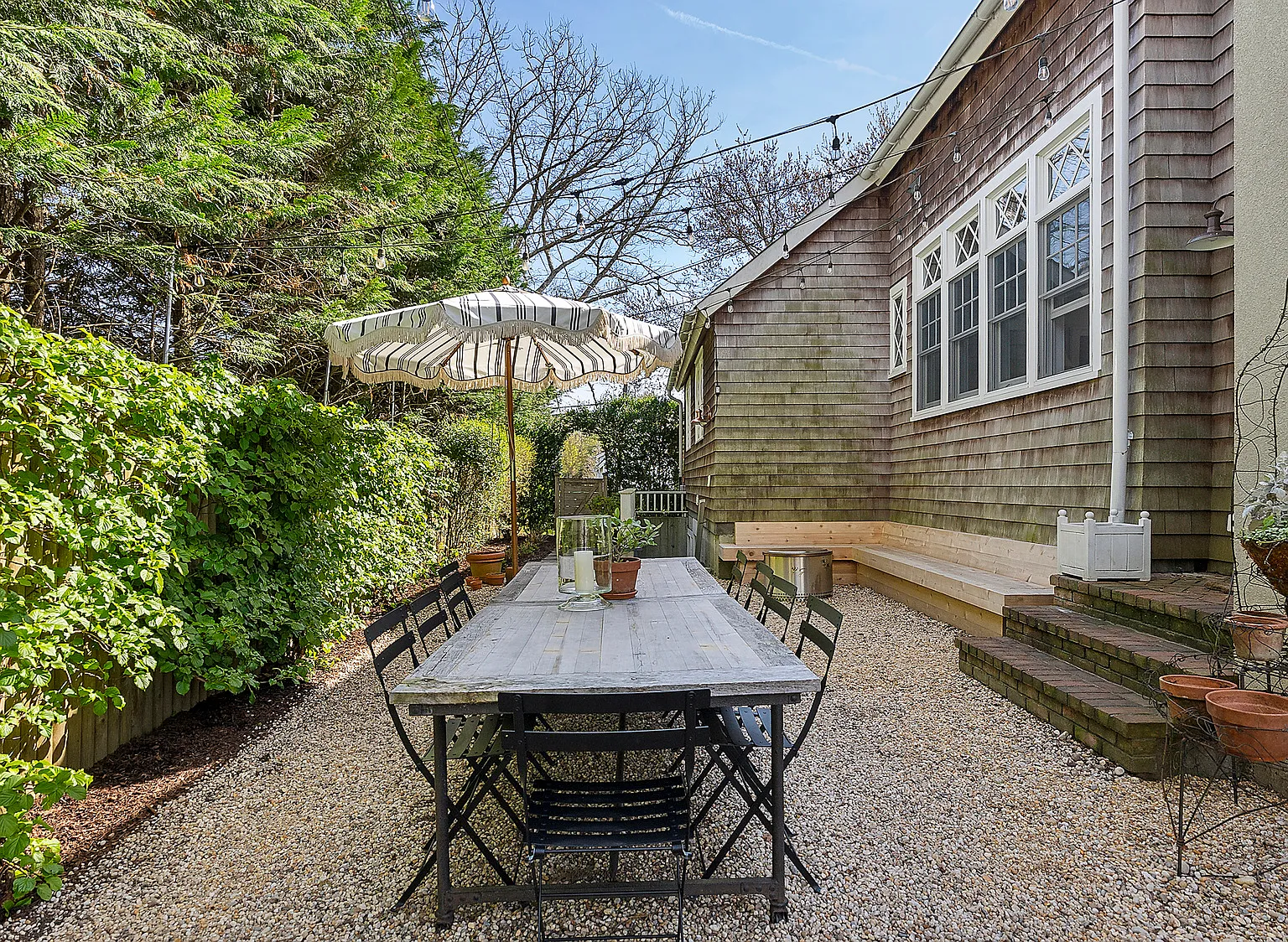 Modern East Hampton Residence — Photo 1
