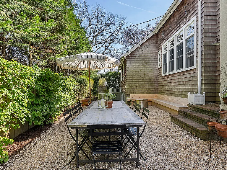 16 Wireless Rd — Photo 1