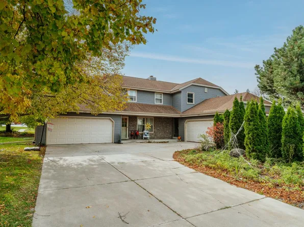 1729 Stardust DRIVE #B, Waukesha, WI 53186