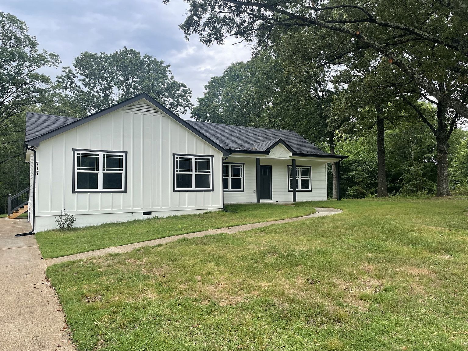 717 Palmyra Rd, Clarksville, TN 37040 Zillow