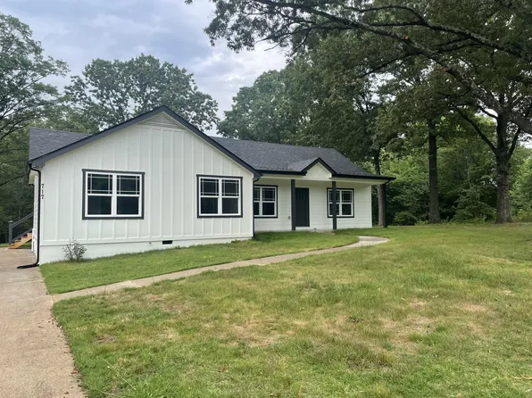 717 Palmyra Rd, Clarksville, TN 37040