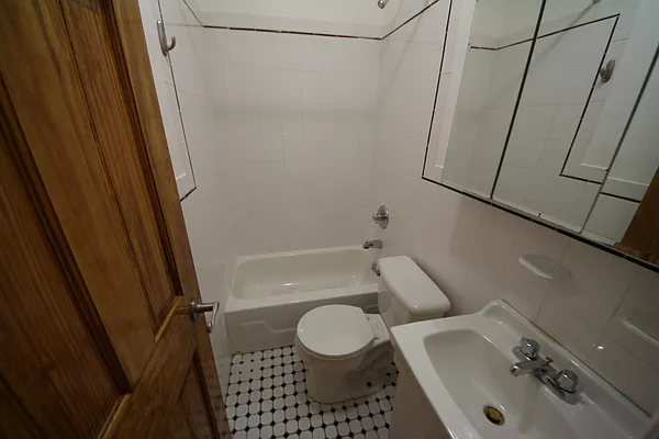 Rented by JR Properties, LTD | media 9