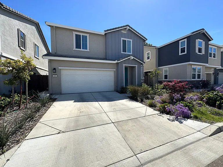 237 Agata Way — Photo 2