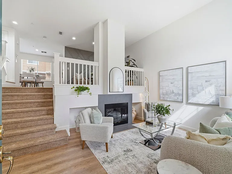 6020 Condor St — Photo 5