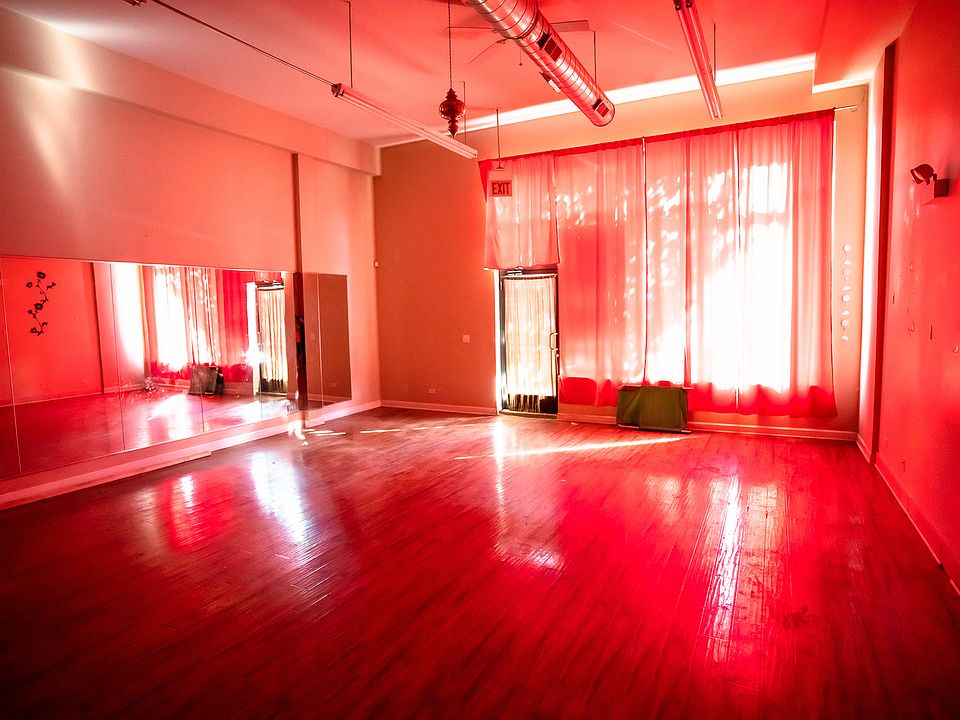 2nd image of 2931 N Milwaukee Ave Ste 1