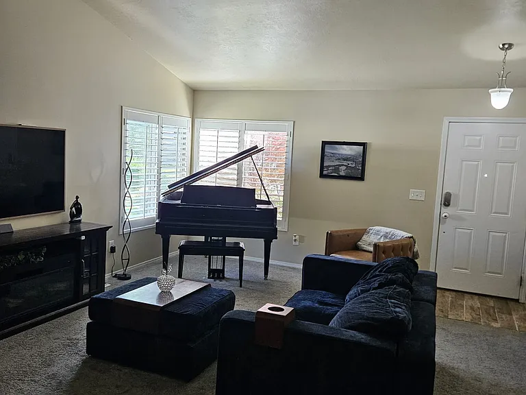 1879 W Colony Pointe Dr — Photo 2