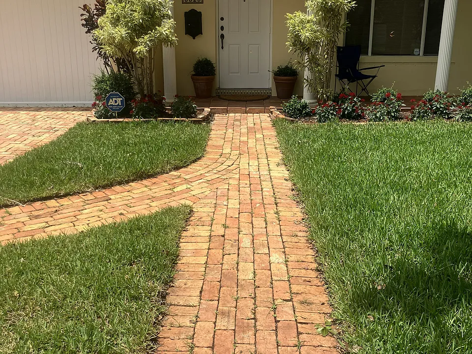 6325 Miami Lakeway