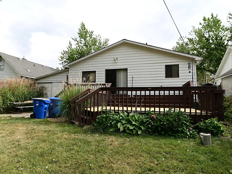 954 La Salle Ave — Photo 20