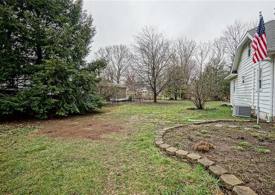 2nd image of 5810 Indianola Ave