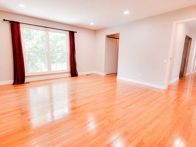 327 Royal Village Dr — Photo 53