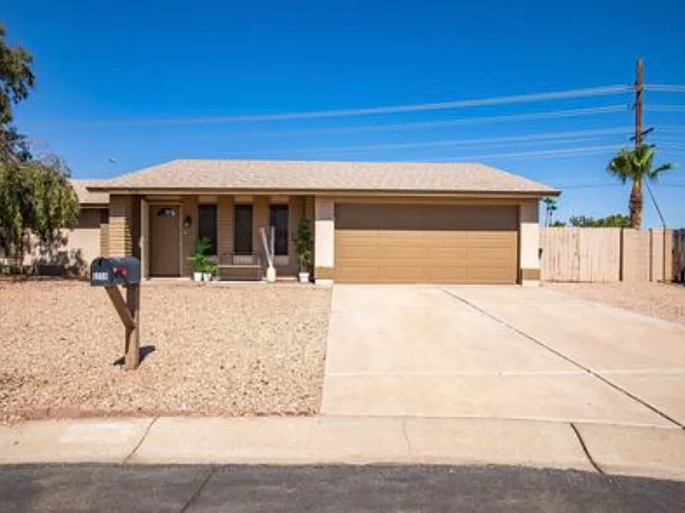 7558 E Dulciana Cir — Photo 1