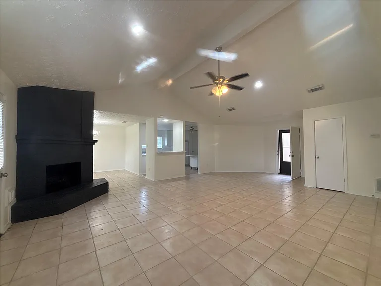 19718 Spanish Needle Dr — Photo 9