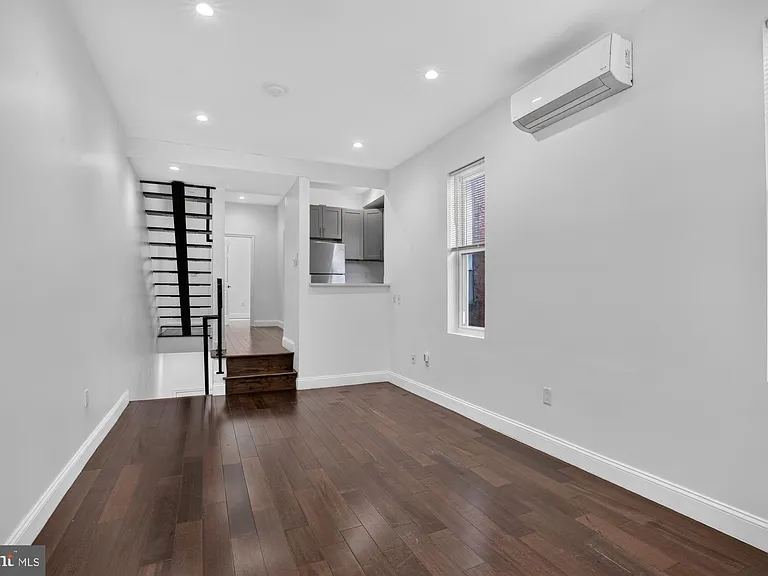 2319 N College Ave #B — Photo 2