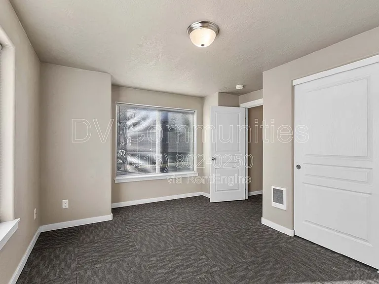 728 Newport Ave #2-D — Photo 8