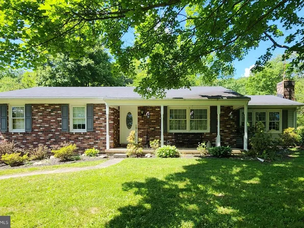 2934 Kump Station Rd, Taneytown, MD 21787