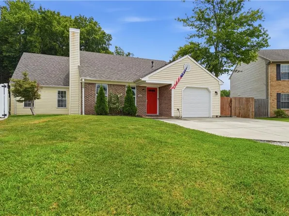 1824 Finsbury Ln, Virginia Beach, VA 23454