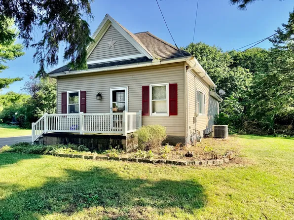 1405 E Kent St, Streator, IL 61364
