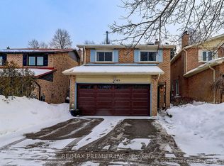 765 Hampton Ct, Pickering, ON L1W 3M3