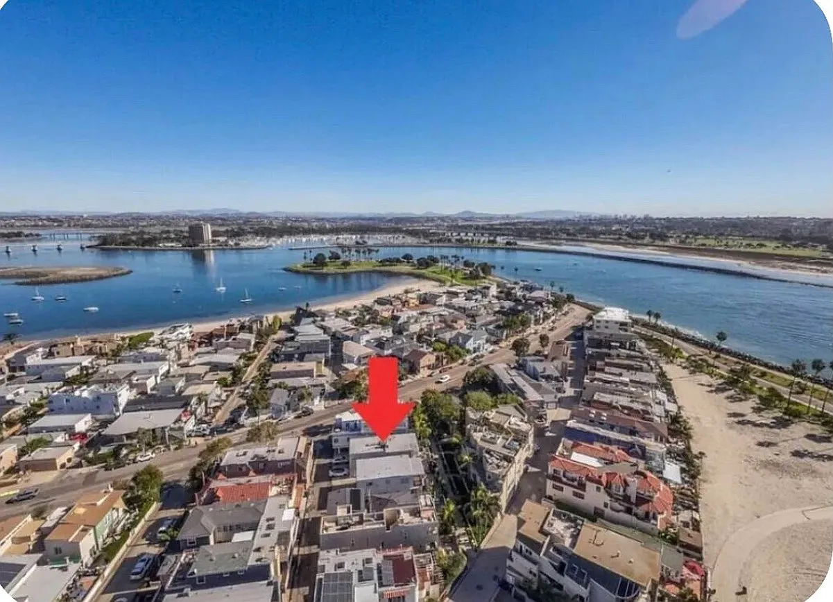 2 bed, 1.5 bath, 1200 sqft, $5,000 — Photo 1