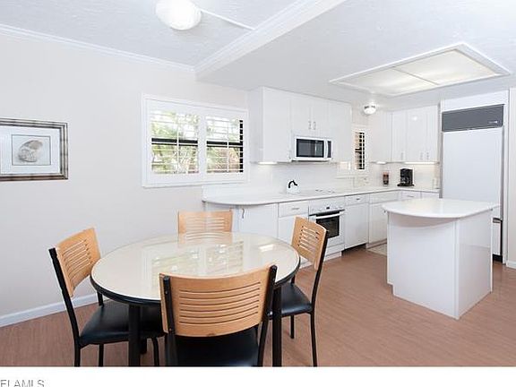 3rd image of 2230 Camino Del Mar Dr #1A1