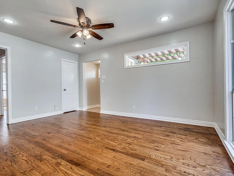 1318 Easton Rd — Photo 6