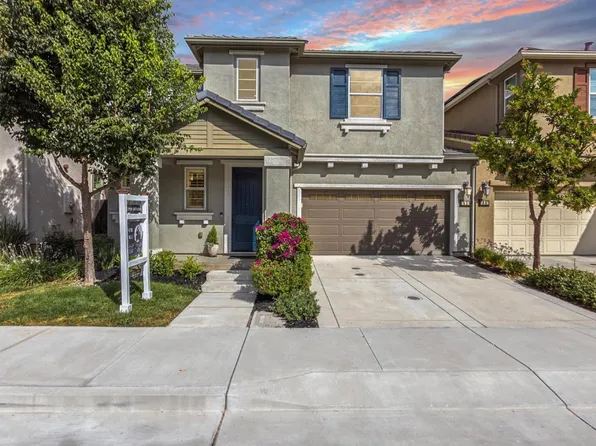 41 Takko Machi Ln, Gilroy, CA 95020