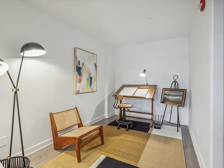 400 Kirkwood Ave — Photo 51