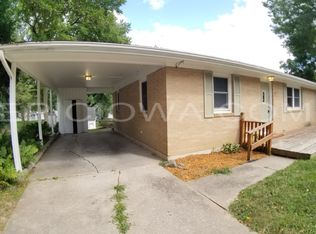 215 7th St, Marion, IA 52302