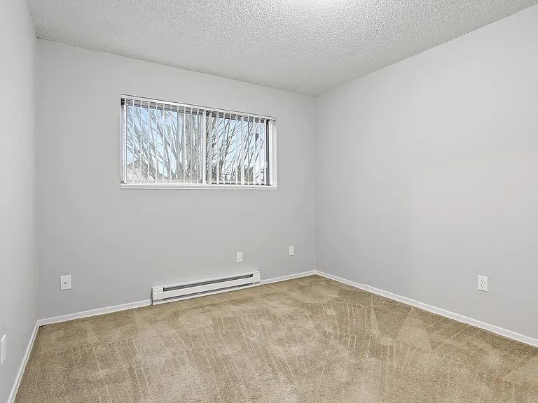 Wetherburne Square Townhomes — Photo 12