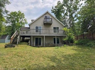 1621 Loebrich Dr, Gladwin, MI 48624